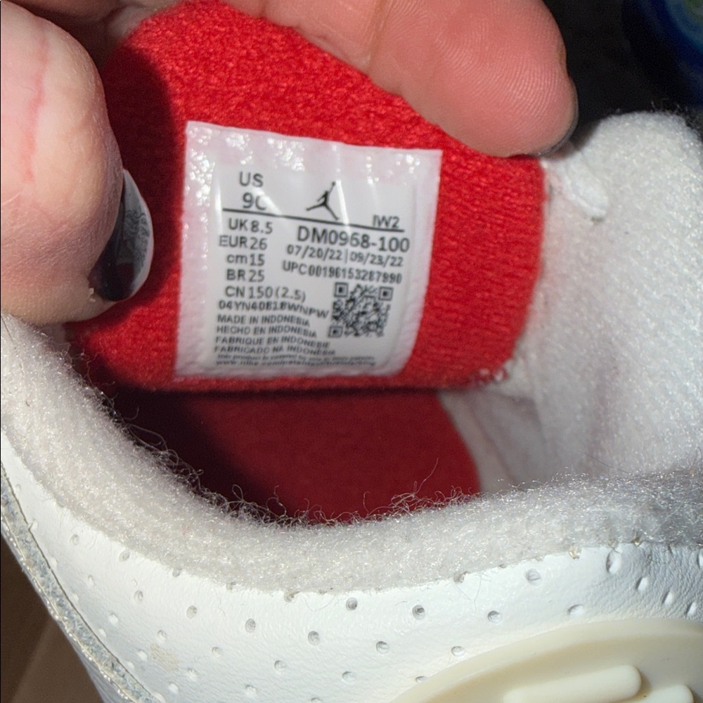 Jordan Kids White and Black Sneakers - Picture 6 of 6
